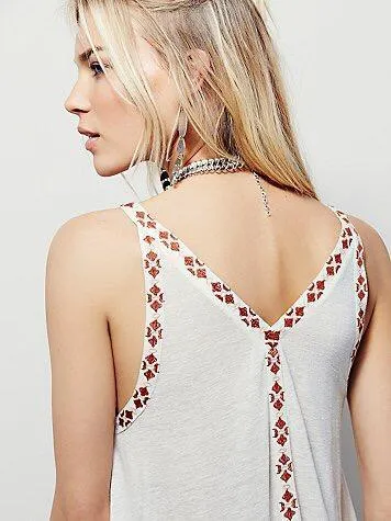 Bohemia style V-Neck Retro embroidery in the long section of the dress 2 color