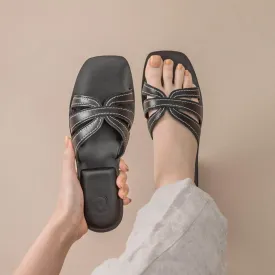 Yumi Ermana Noir