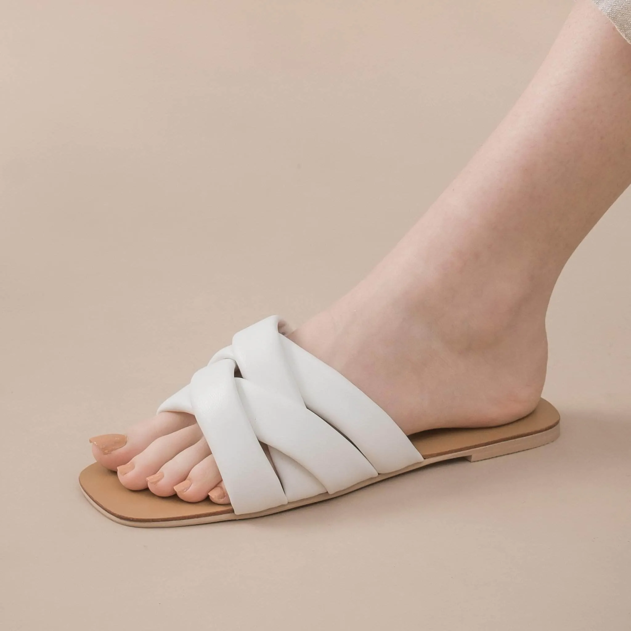 Yumi Flita Le Blanc